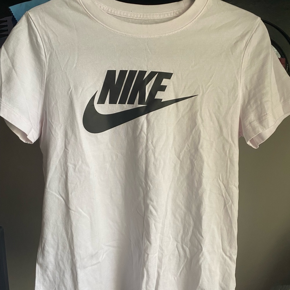 White Nike T-shirt